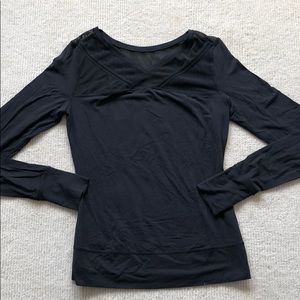 Lululemon black mesh necklines top. Size 6.